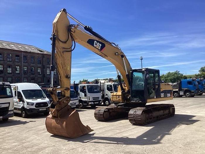 Used 2011 Caterpillar 320DL Tracked Excavator