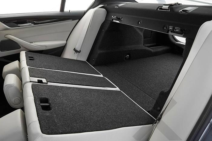 Used 2020 BMW % Series